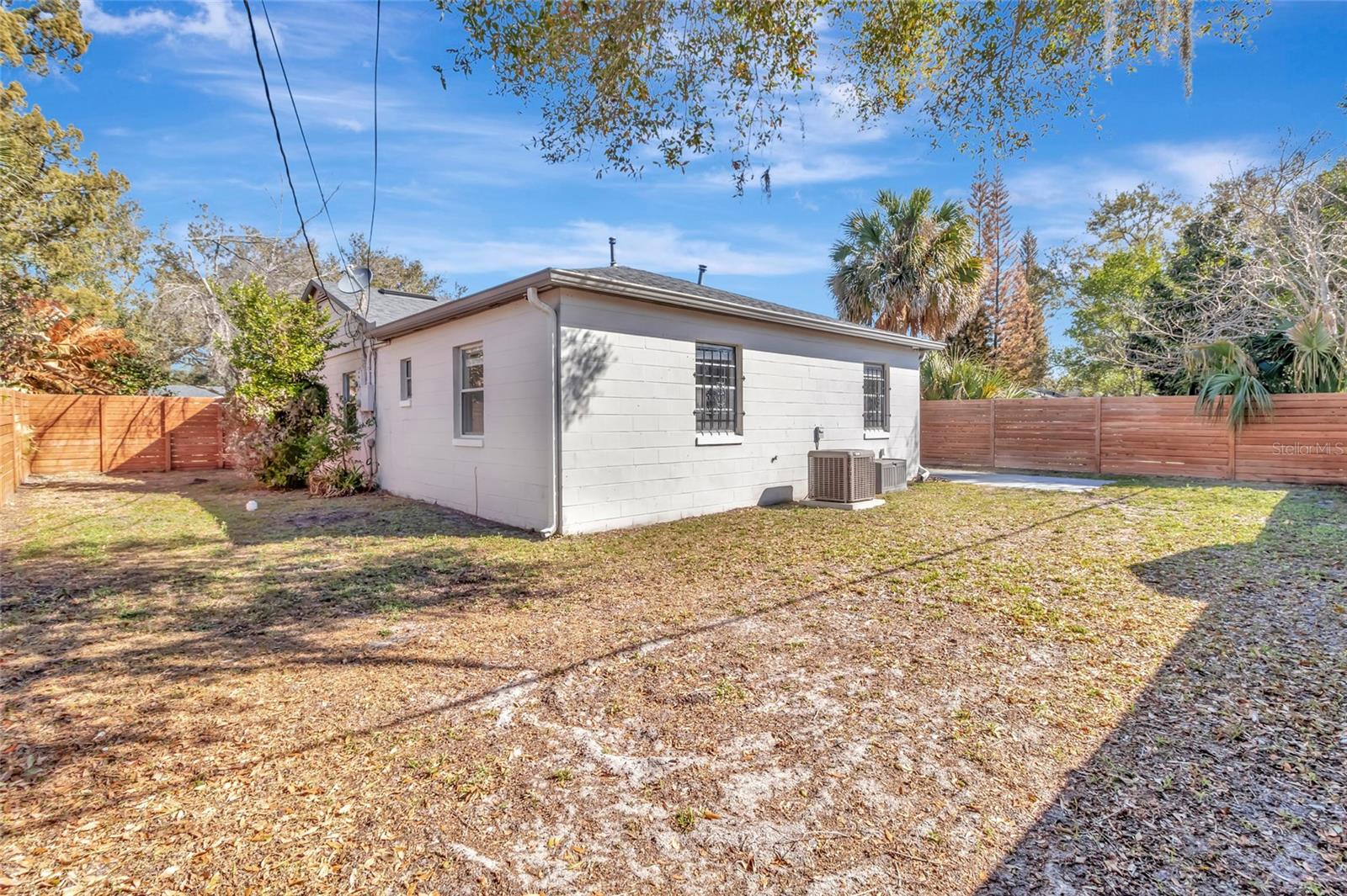 CARVER TOWN - Residential