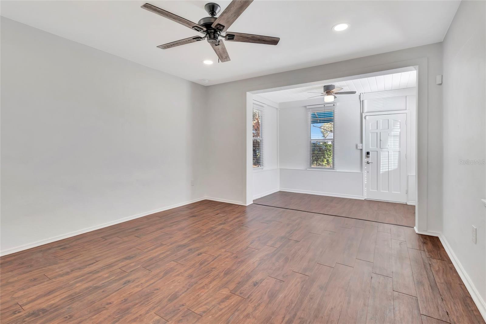 CARVER TOWN - Residential