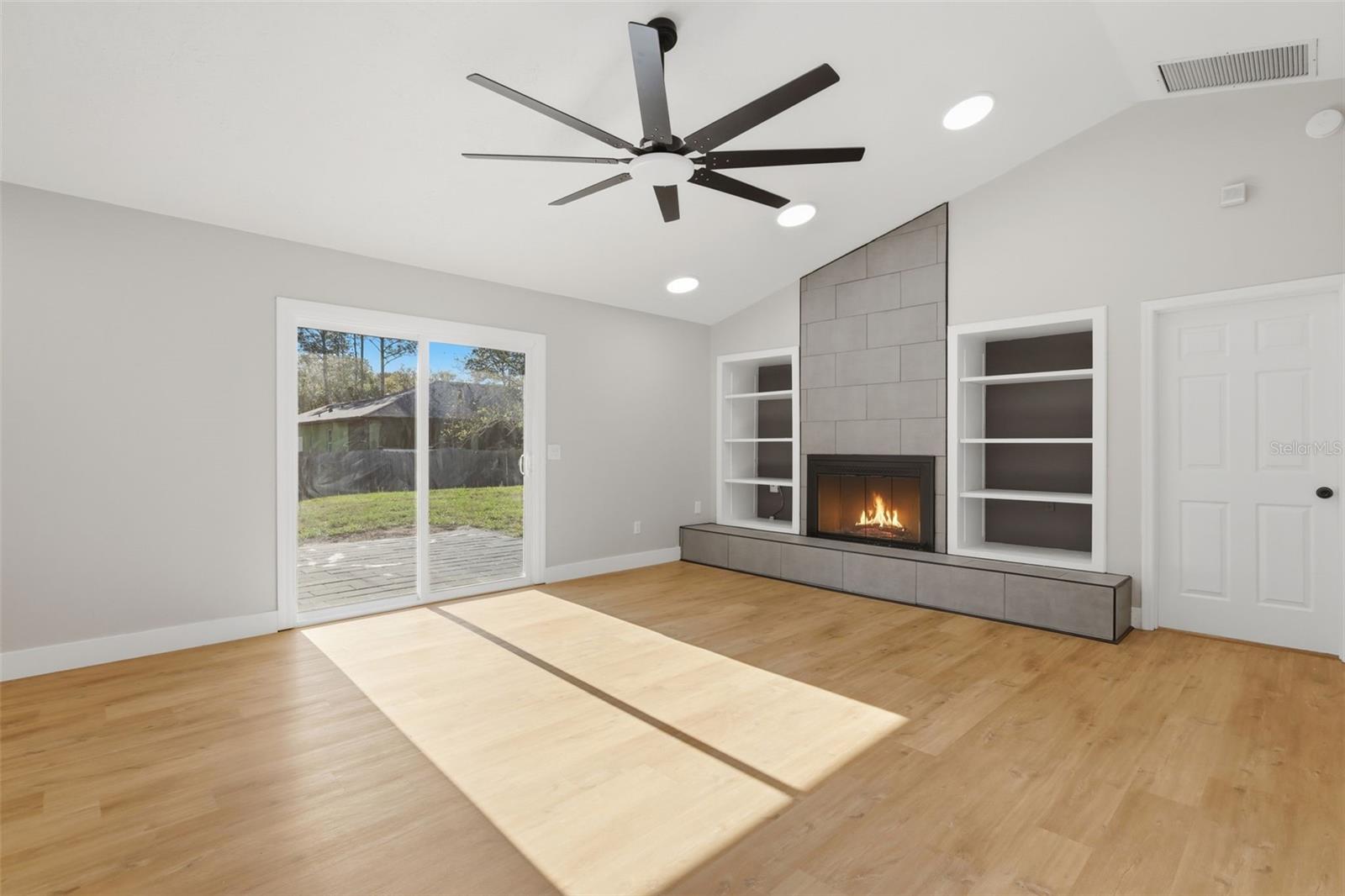 RIVERSIDE ESTATES - Residential