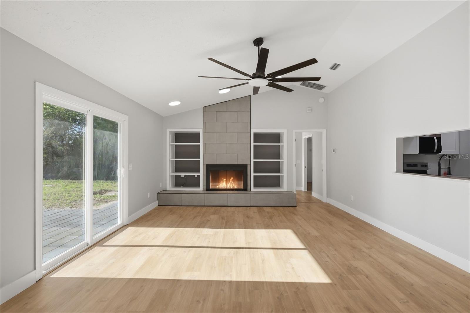 RIVERSIDE ESTATES - Residential