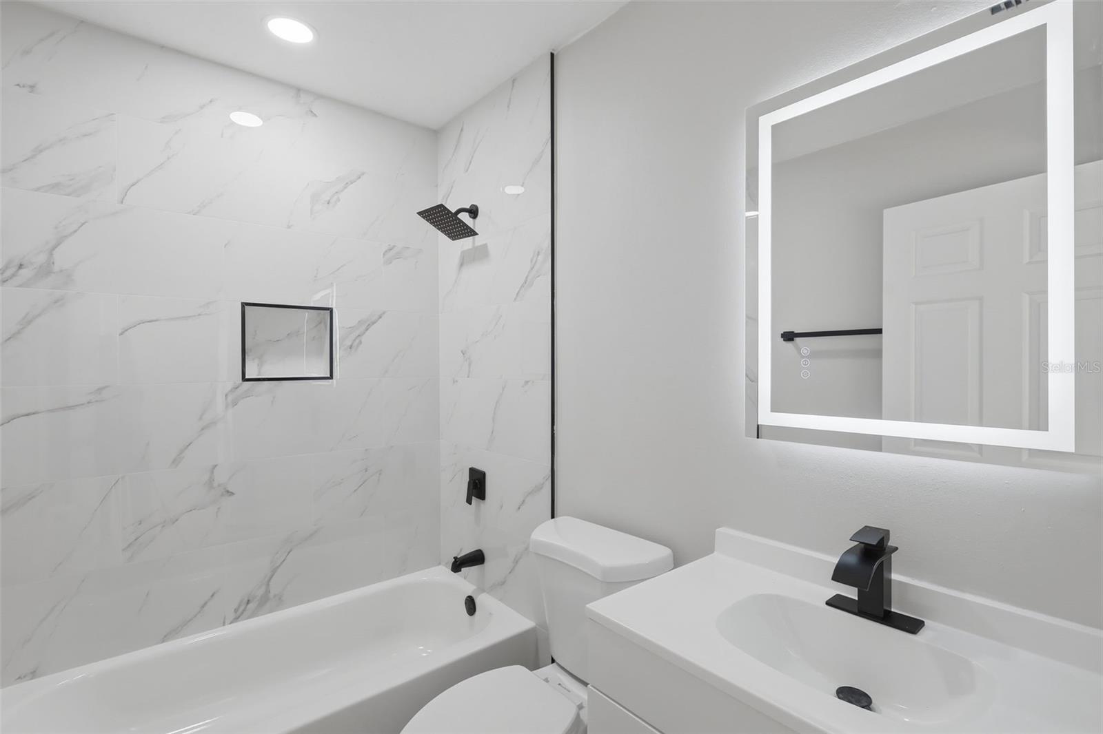 RIVERSIDE ESTATES - Residential