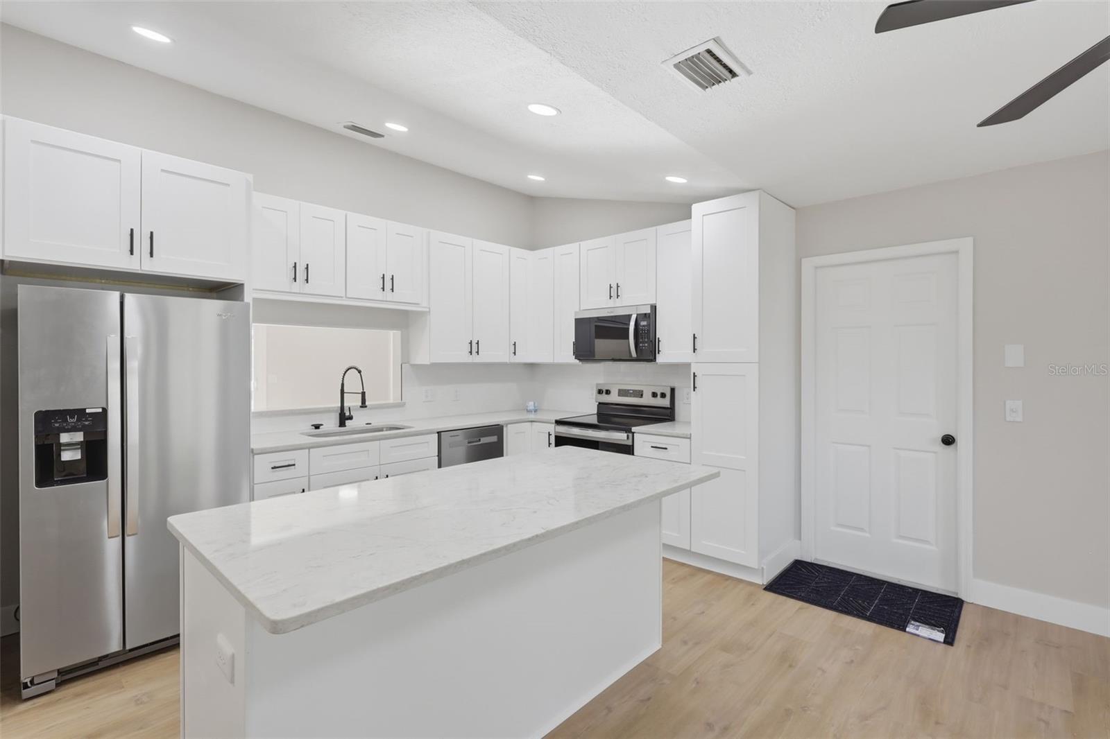 RIVERSIDE ESTATES - Residential