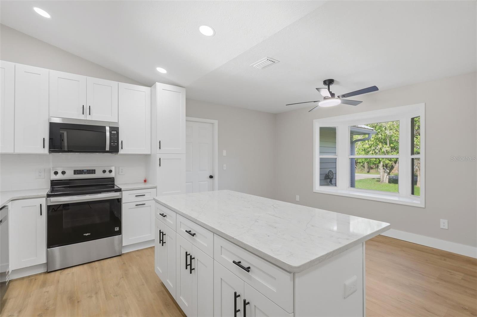 RIVERSIDE ESTATES - Residential