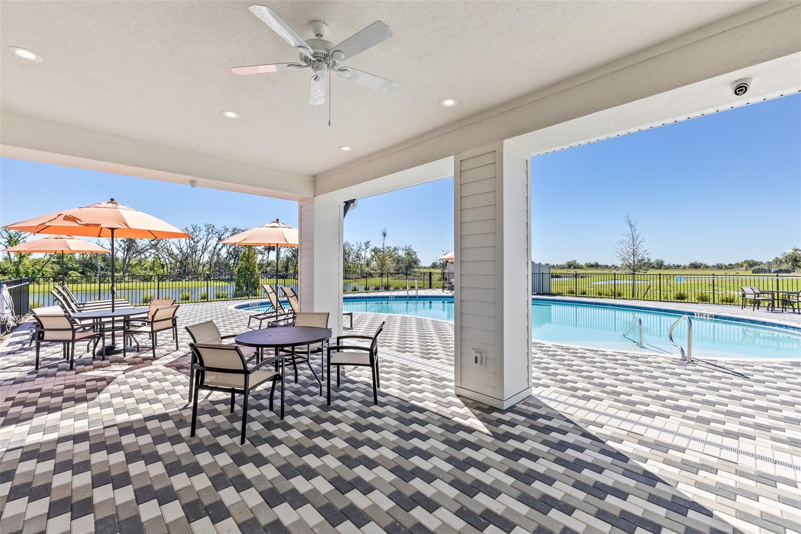 MANDARIN GROVE - Residential