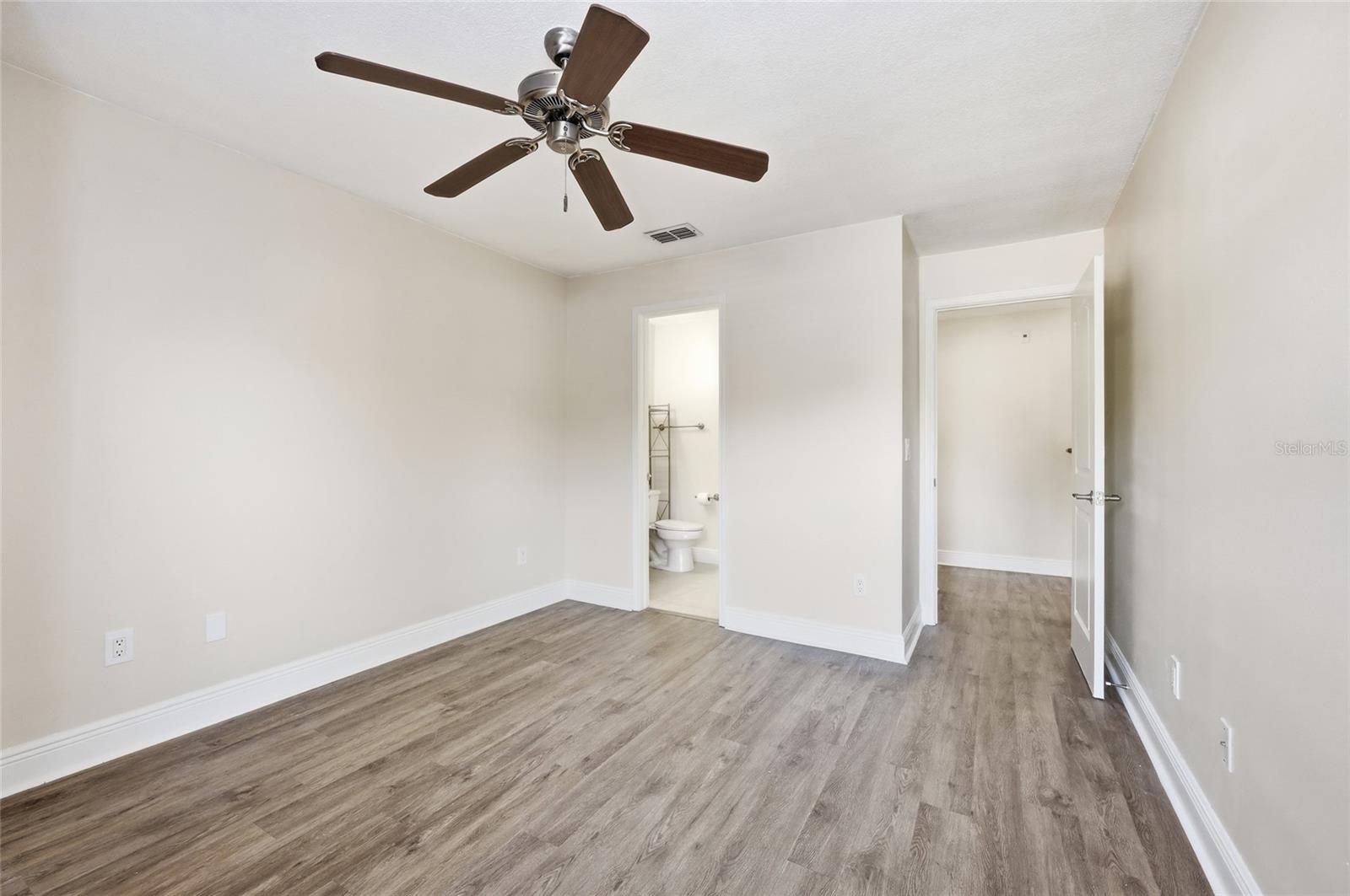 REGENCY PARK AT LAKE MARY A CONDO - Residential