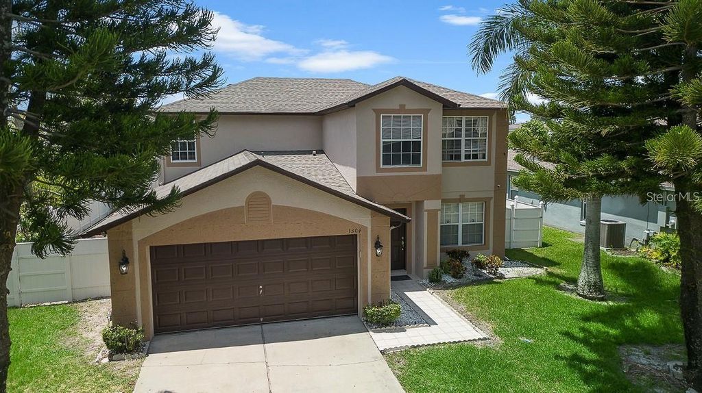 Photo of 3304 Amberley Park Circle, Kissimmee, FL 34743 (MLS # S5147026)