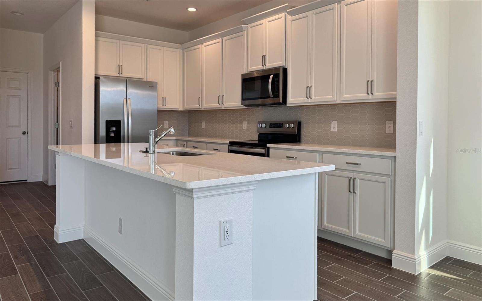 14599 CRESTAVISTA DRIVE