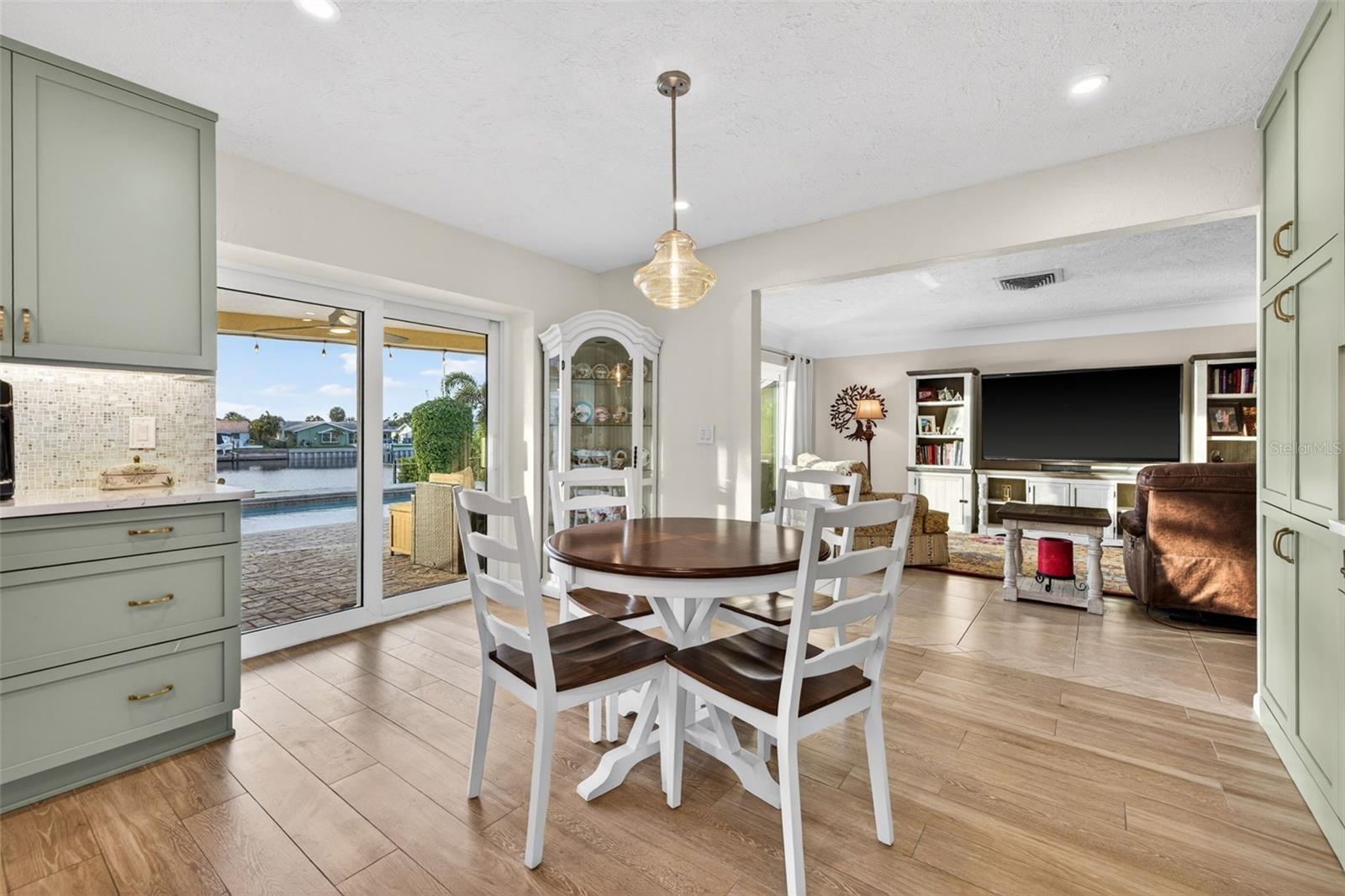 VENETIAN ISLES - Residential