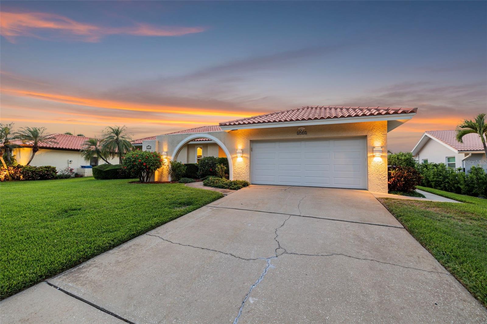 VENETIAN ISLES - Residential