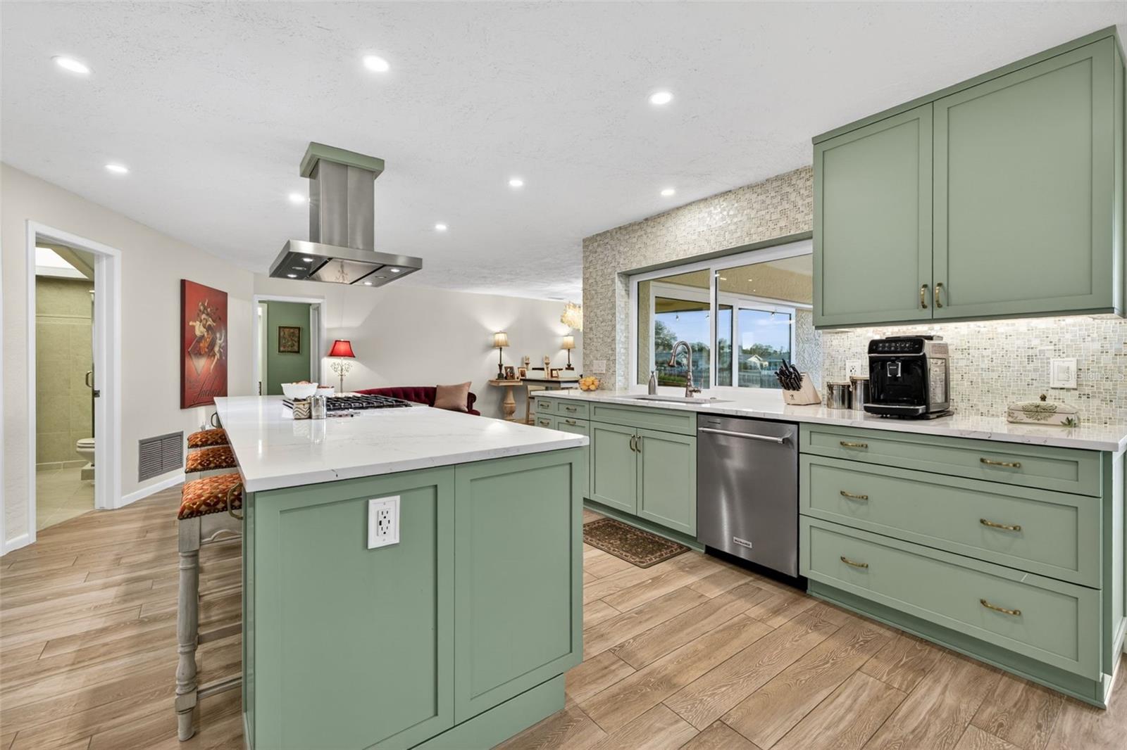 VENETIAN ISLES - Residential