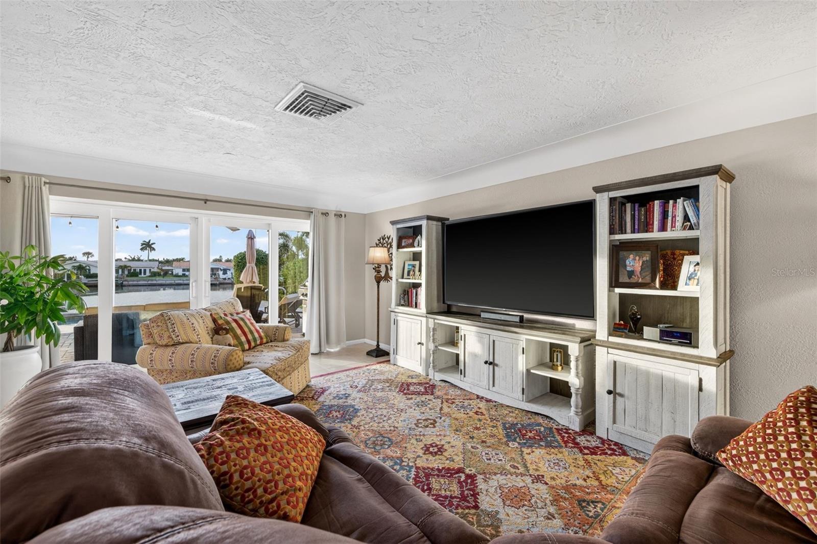 VENETIAN ISLES - Residential