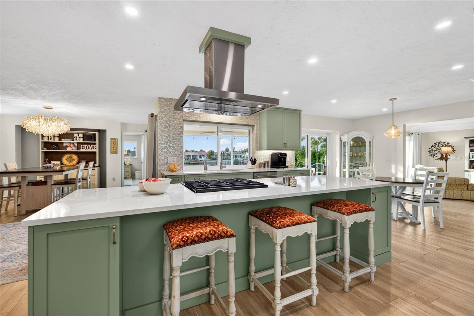 VENETIAN ISLES - Residential