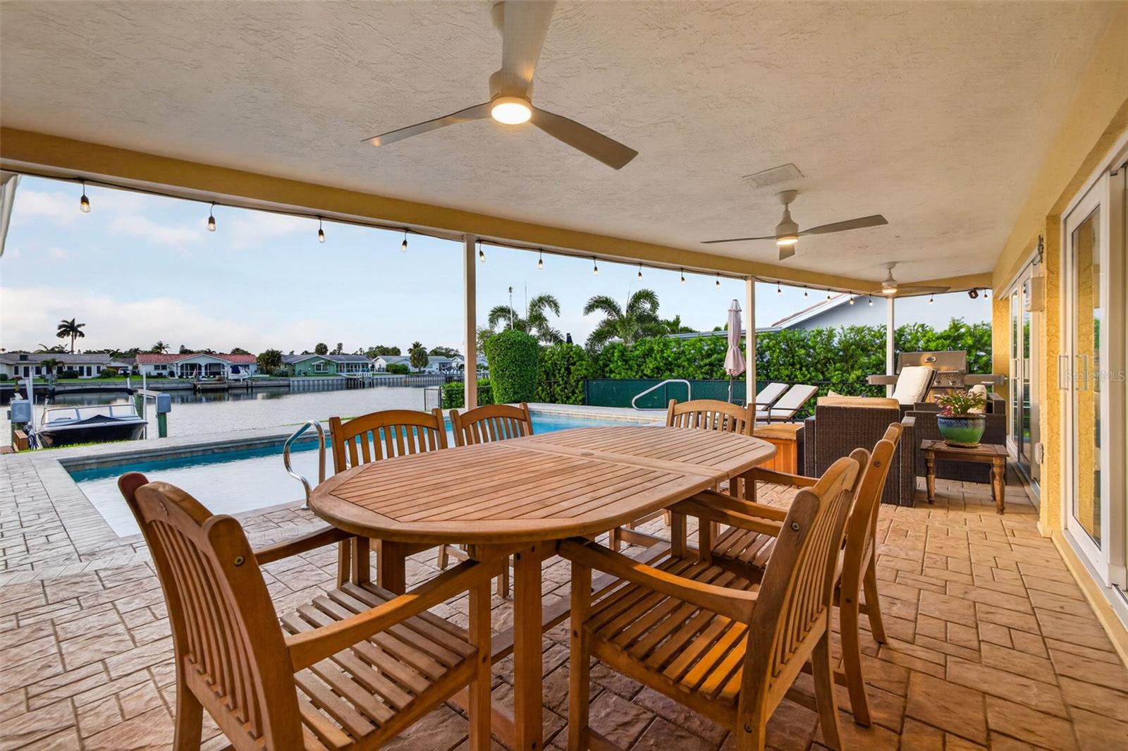 VENETIAN ISLES - Residential