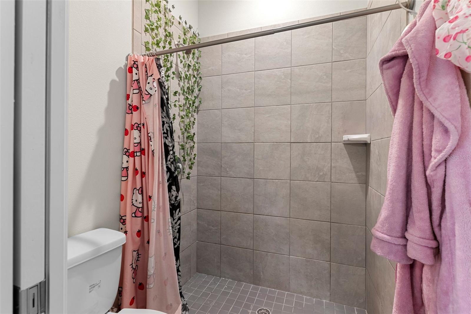 ROYAL PALM ESTATES REPLAT LOTS 18 & 19 - Residential