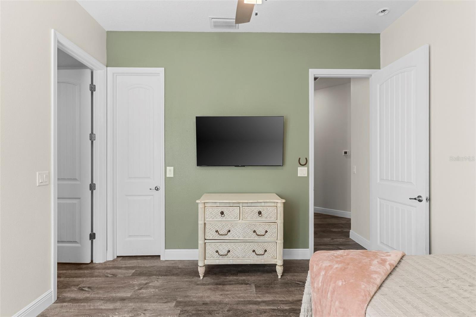 ROYAL PALM ESTATES REPLAT LOTS 18 & 19 - Residential