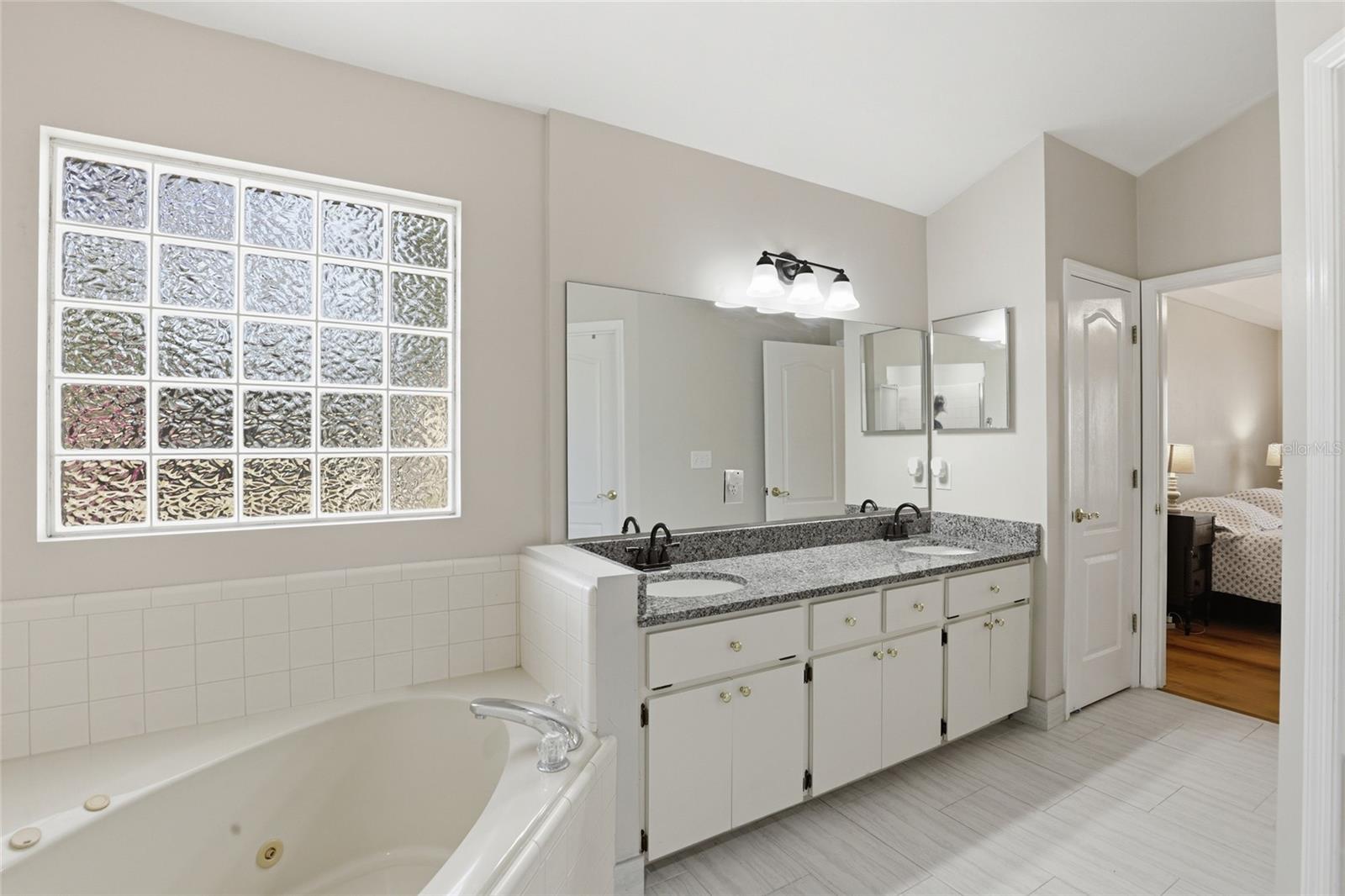 THE RETREAT FLETCHERS MILL - Residential