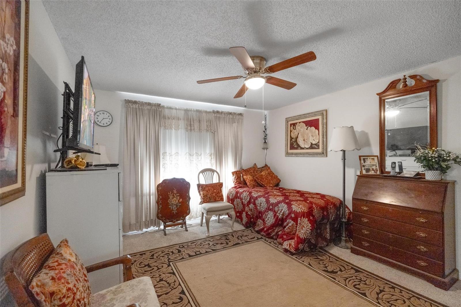 WEYBRIDGE WOODS - Residential