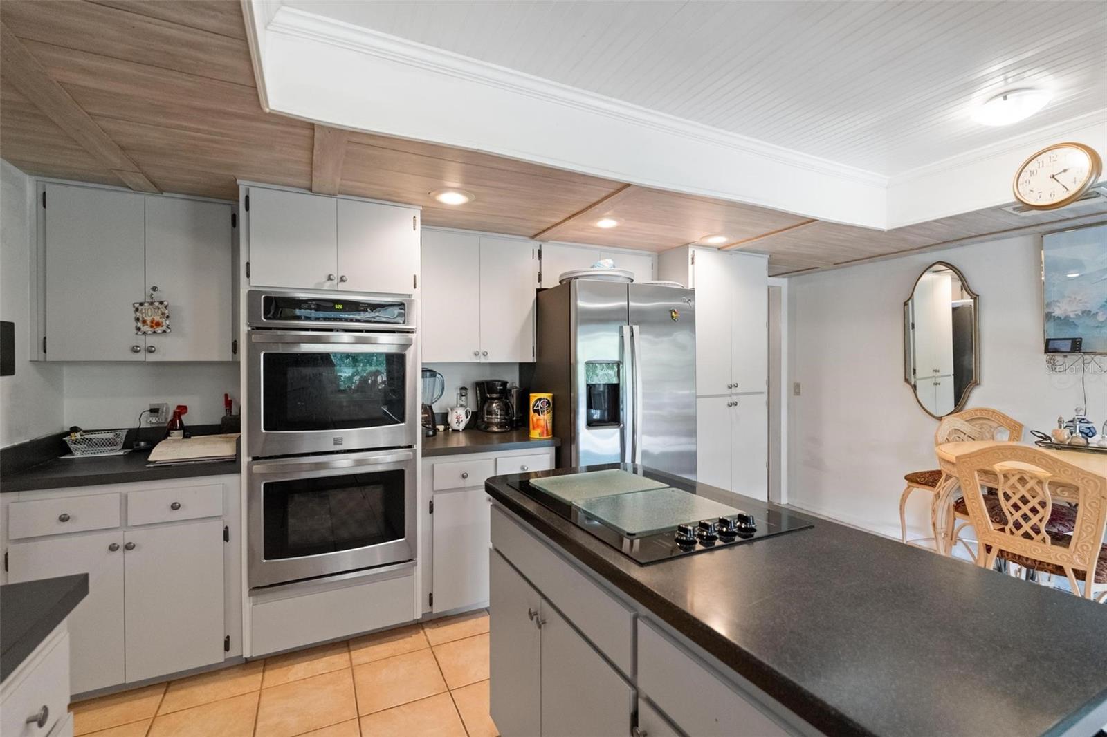 WEYBRIDGE WOODS - Residential