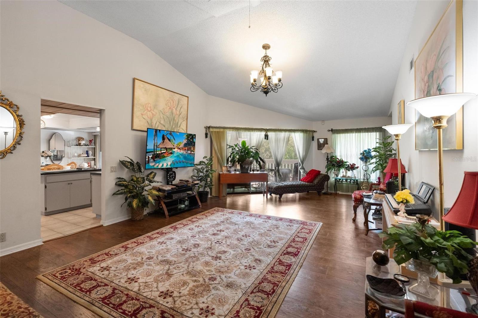 WEYBRIDGE WOODS - Residential