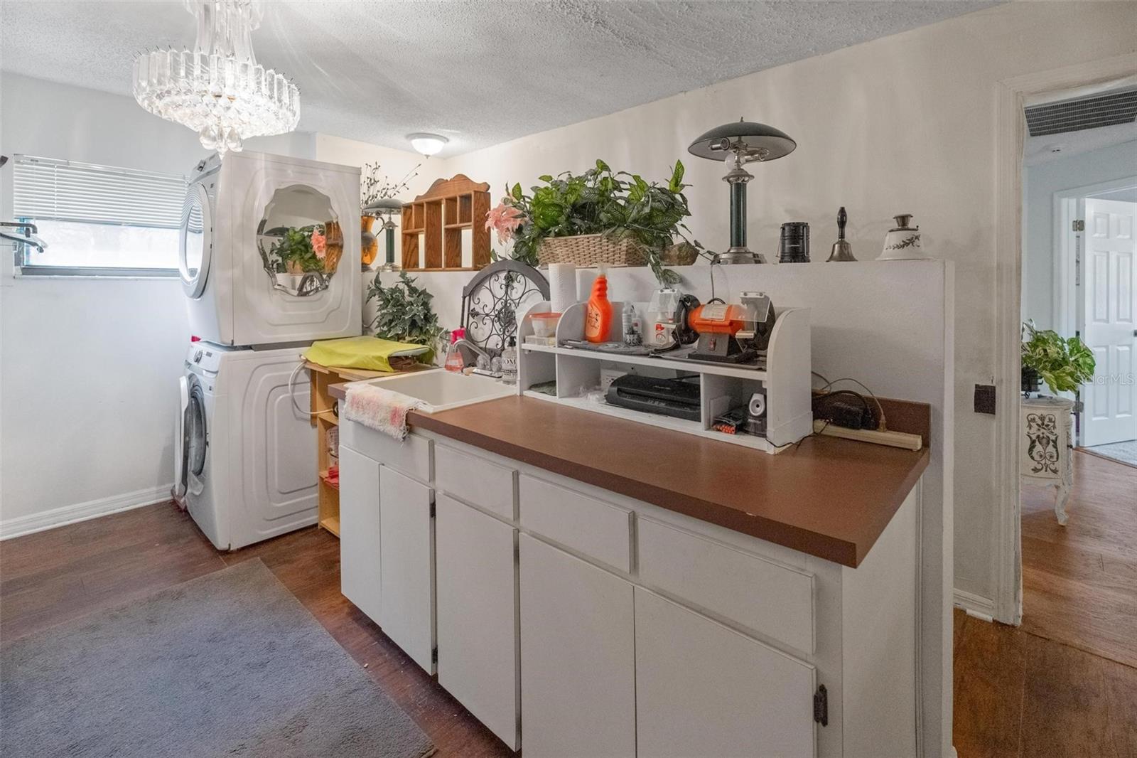 WEYBRIDGE WOODS - Residential