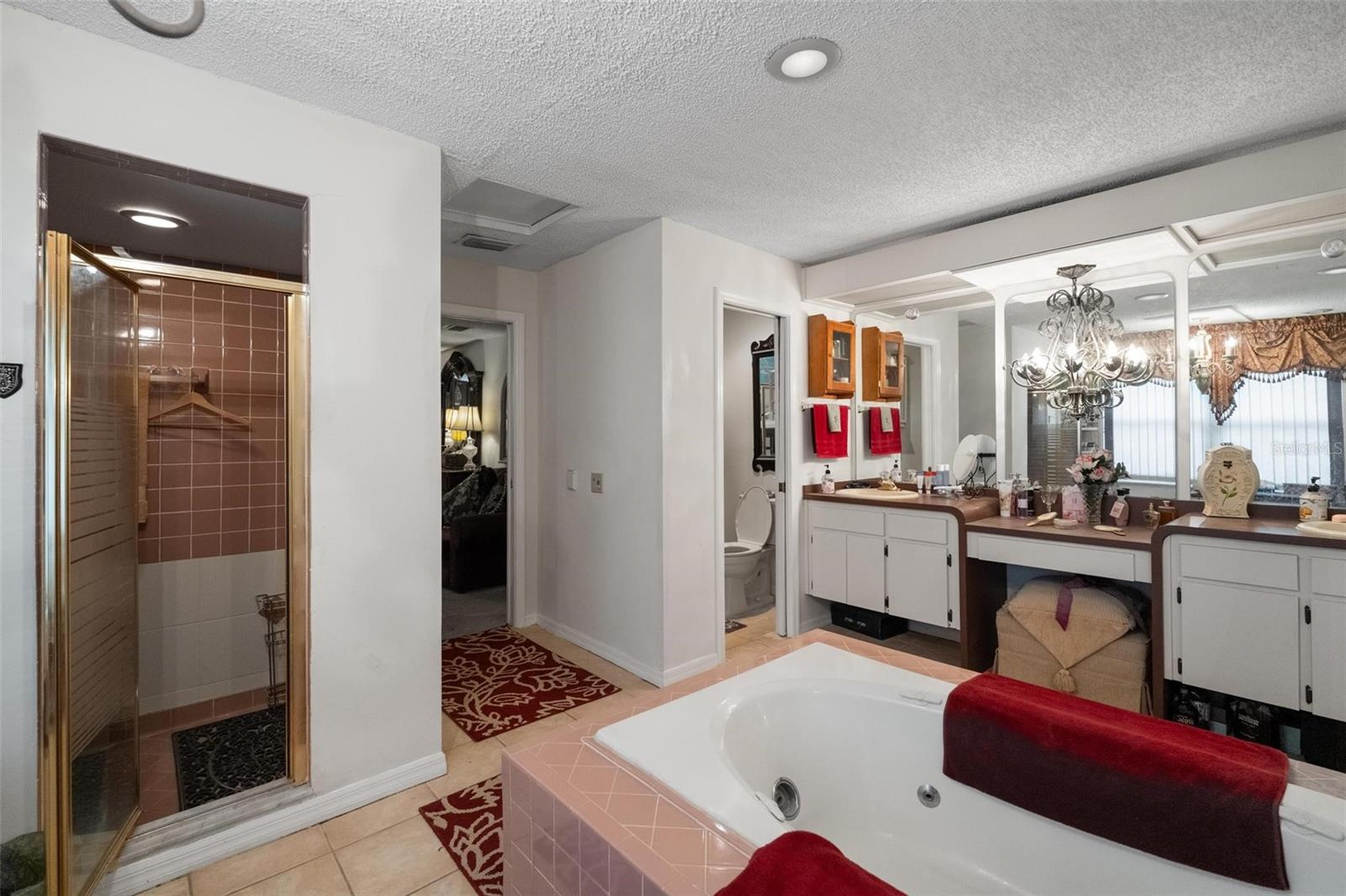 WEYBRIDGE WOODS - Residential