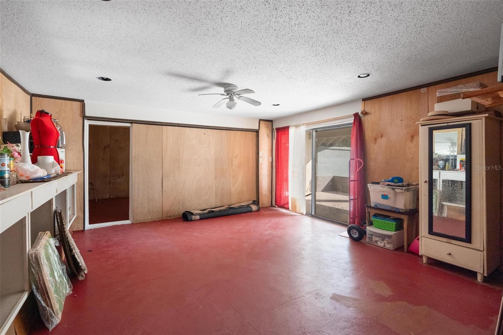 WEYBRIDGE WOODS - Residential