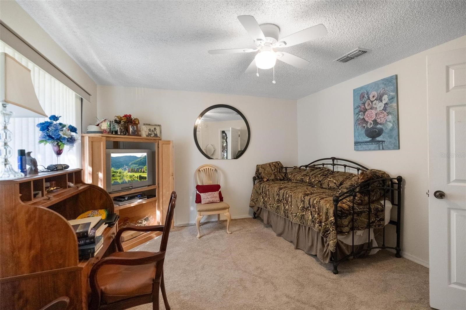 WEYBRIDGE WOODS - Residential