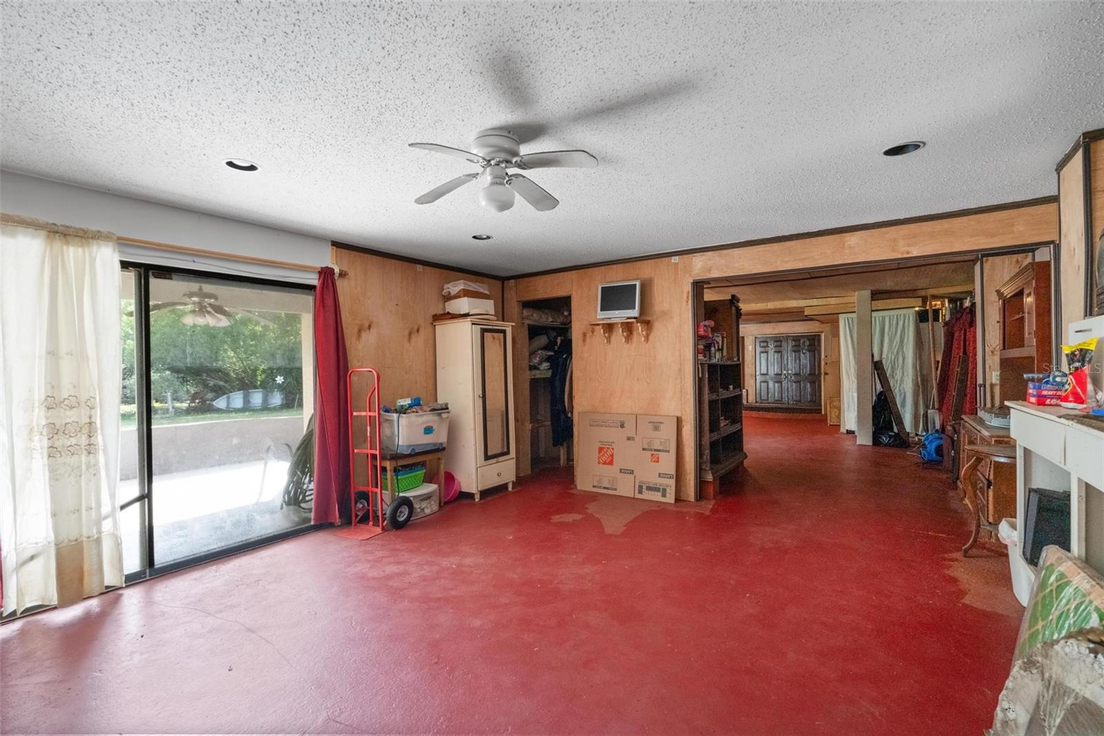 WEYBRIDGE WOODS - Residential