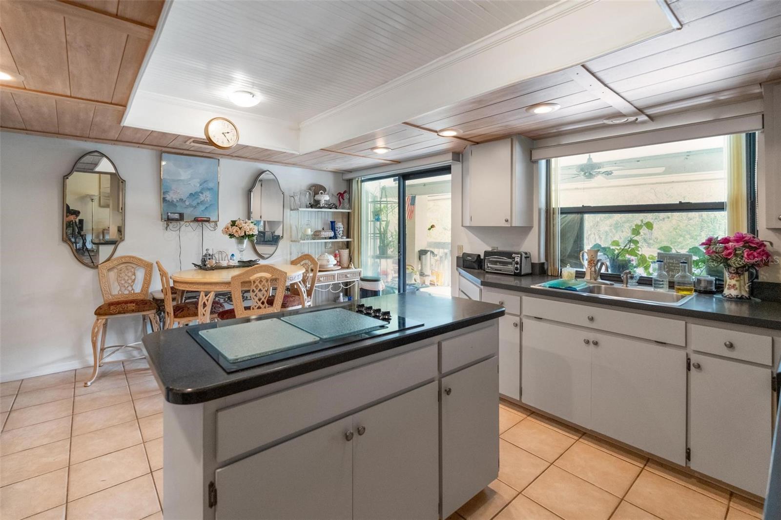 WEYBRIDGE WOODS - Residential