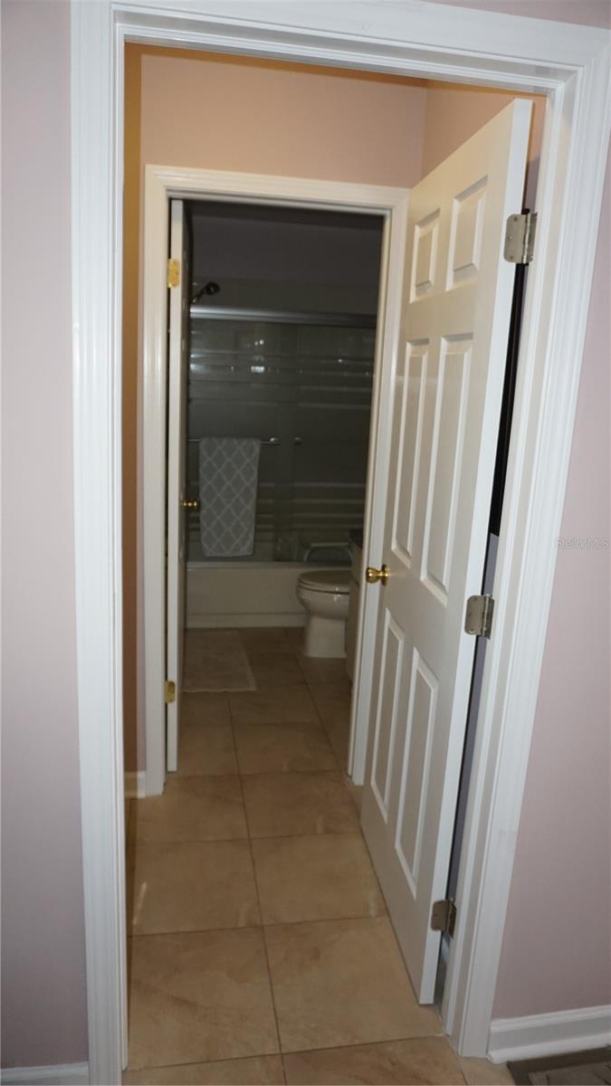 HILLSIDE CONDO - Residential