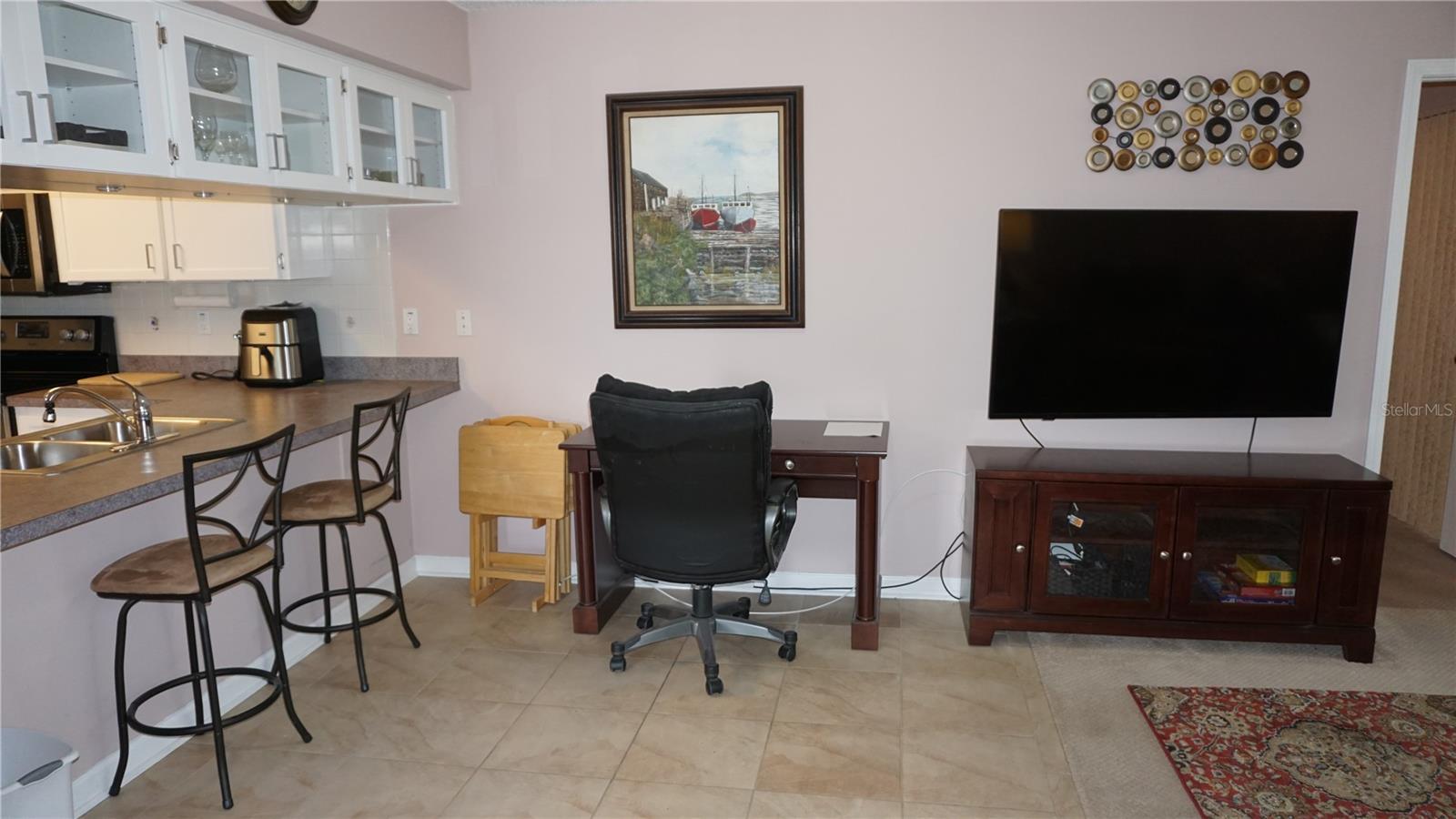 HILLSIDE CONDO - Residential