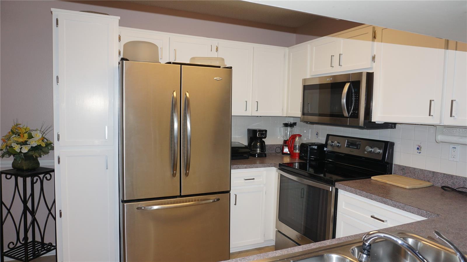 HILLSIDE CONDO - Residential