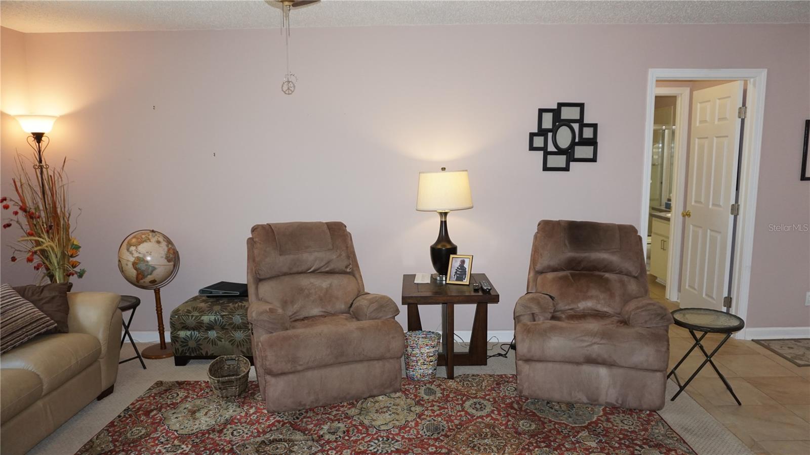 HILLSIDE CONDO - Residential