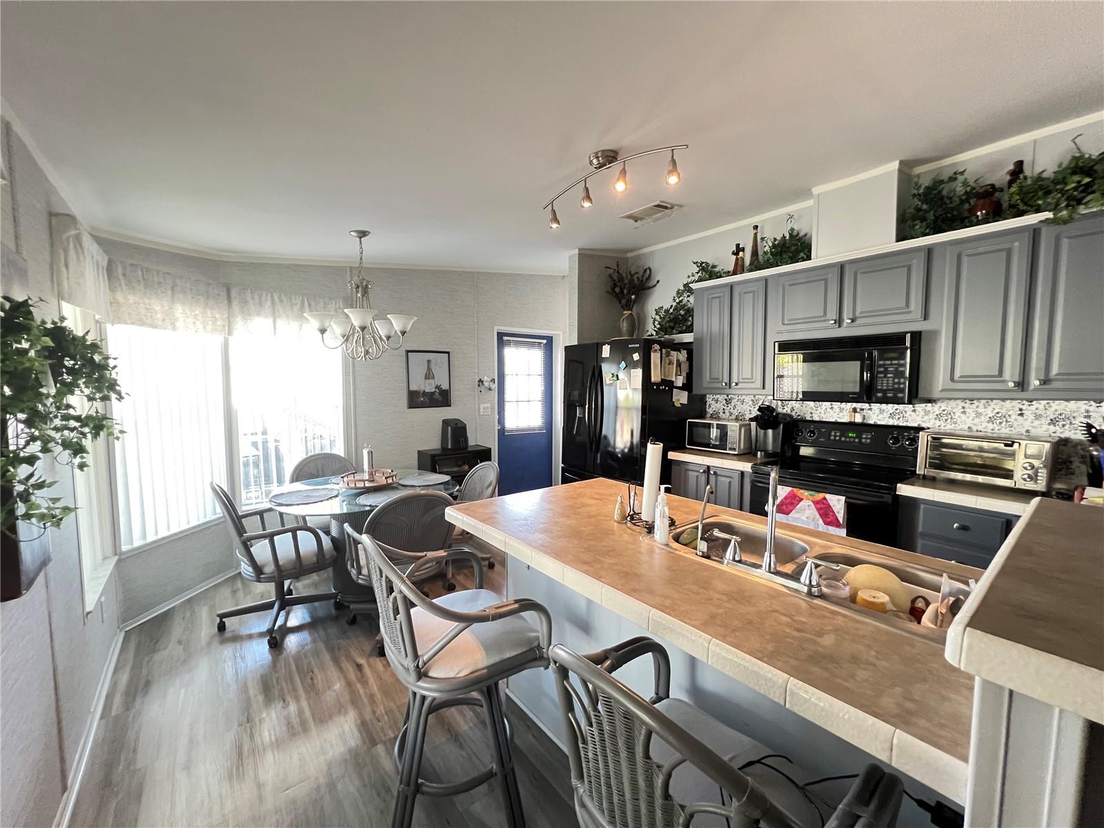 RIVER HAVEN MOB HME PARK - Residential