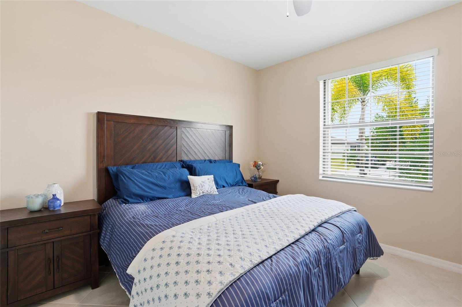 BISCAYNE LNDG NORTH - Residential