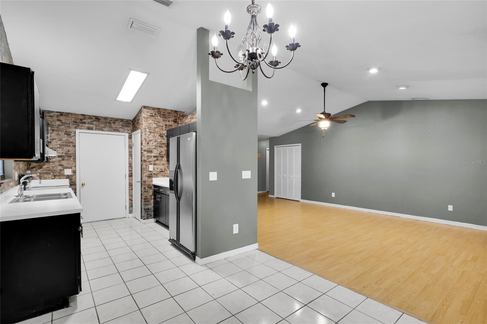 OCALA PARK ESTATE - Residential