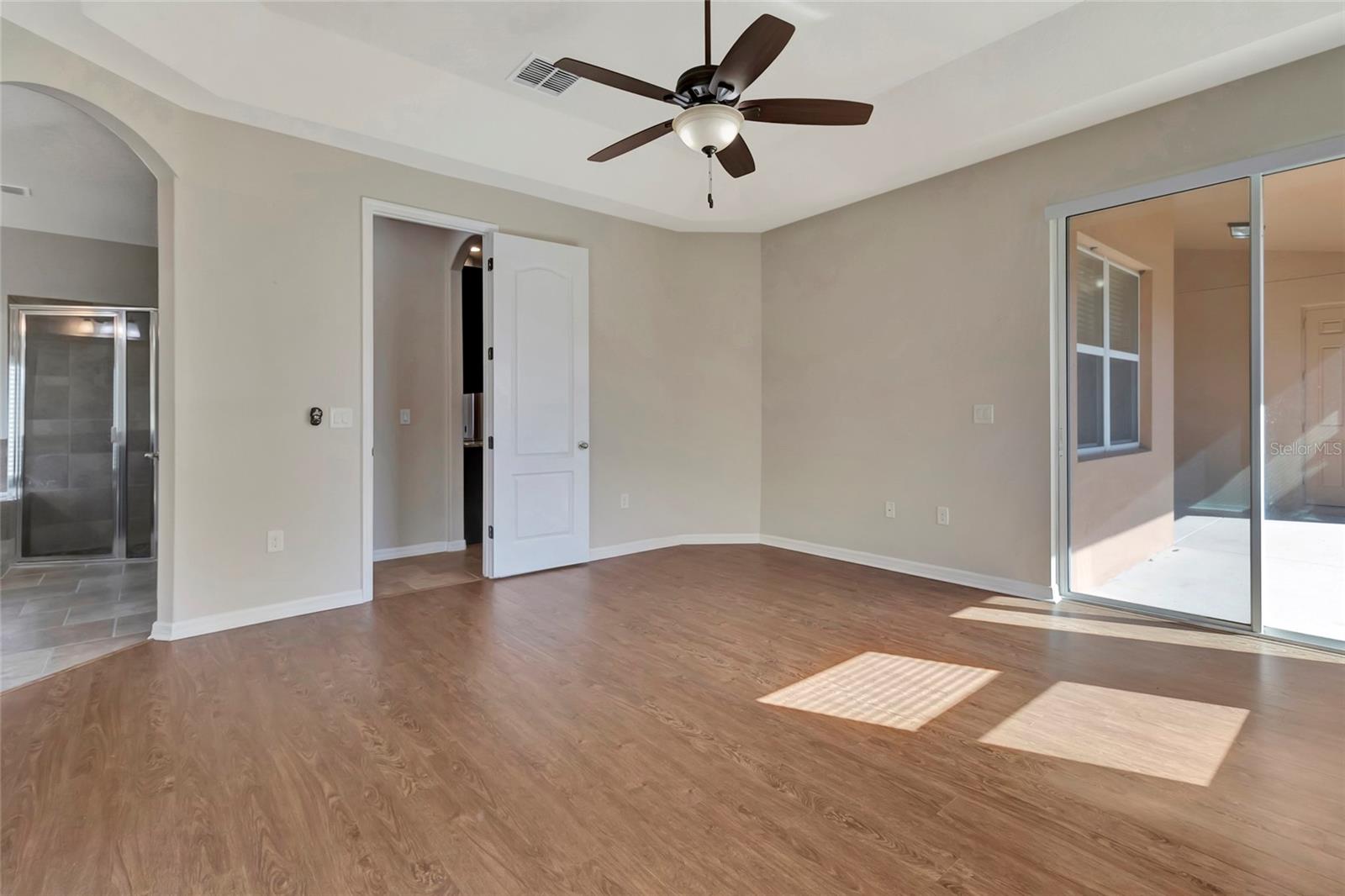 PILLARS RDG - Residential