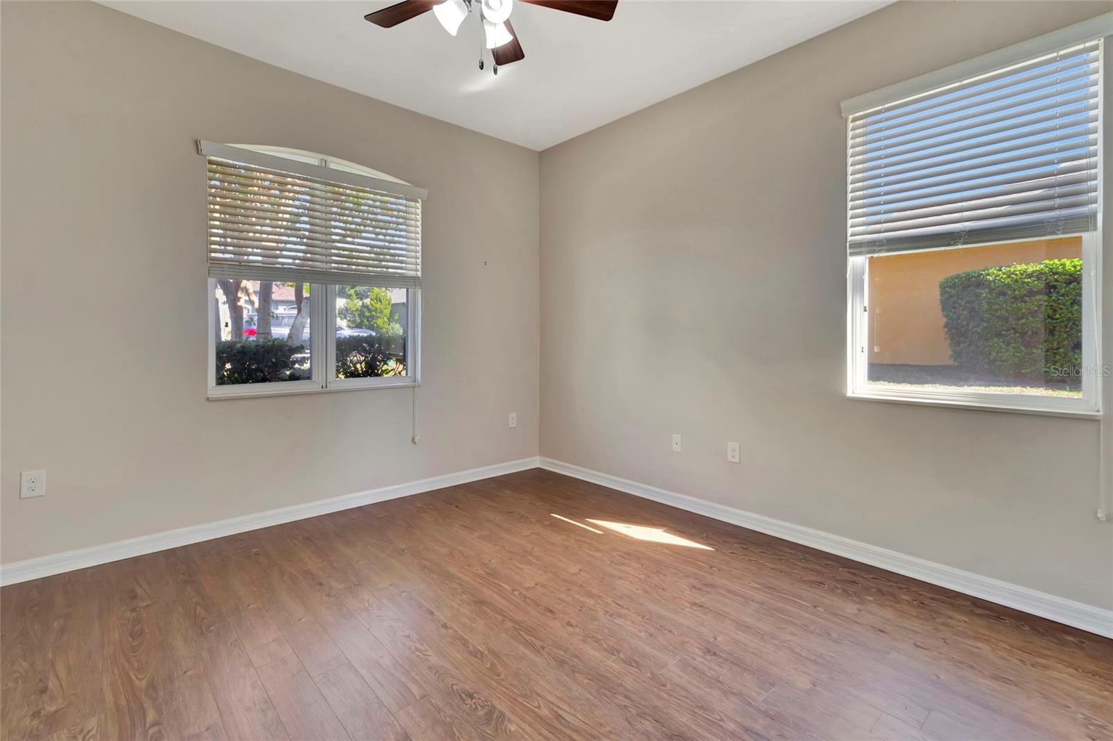 PILLARS RDG - Residential