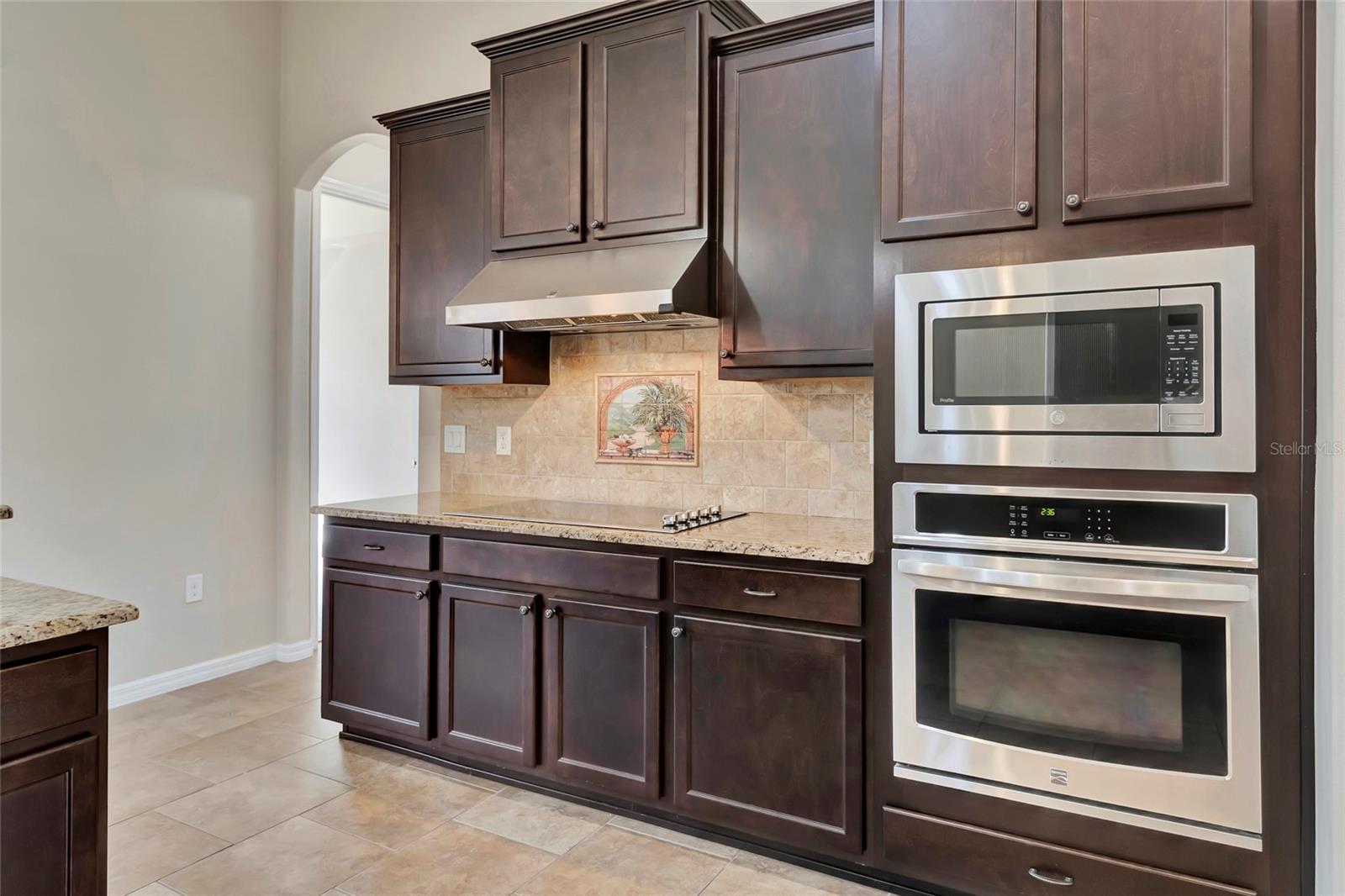 PILLARS RDG - Residential