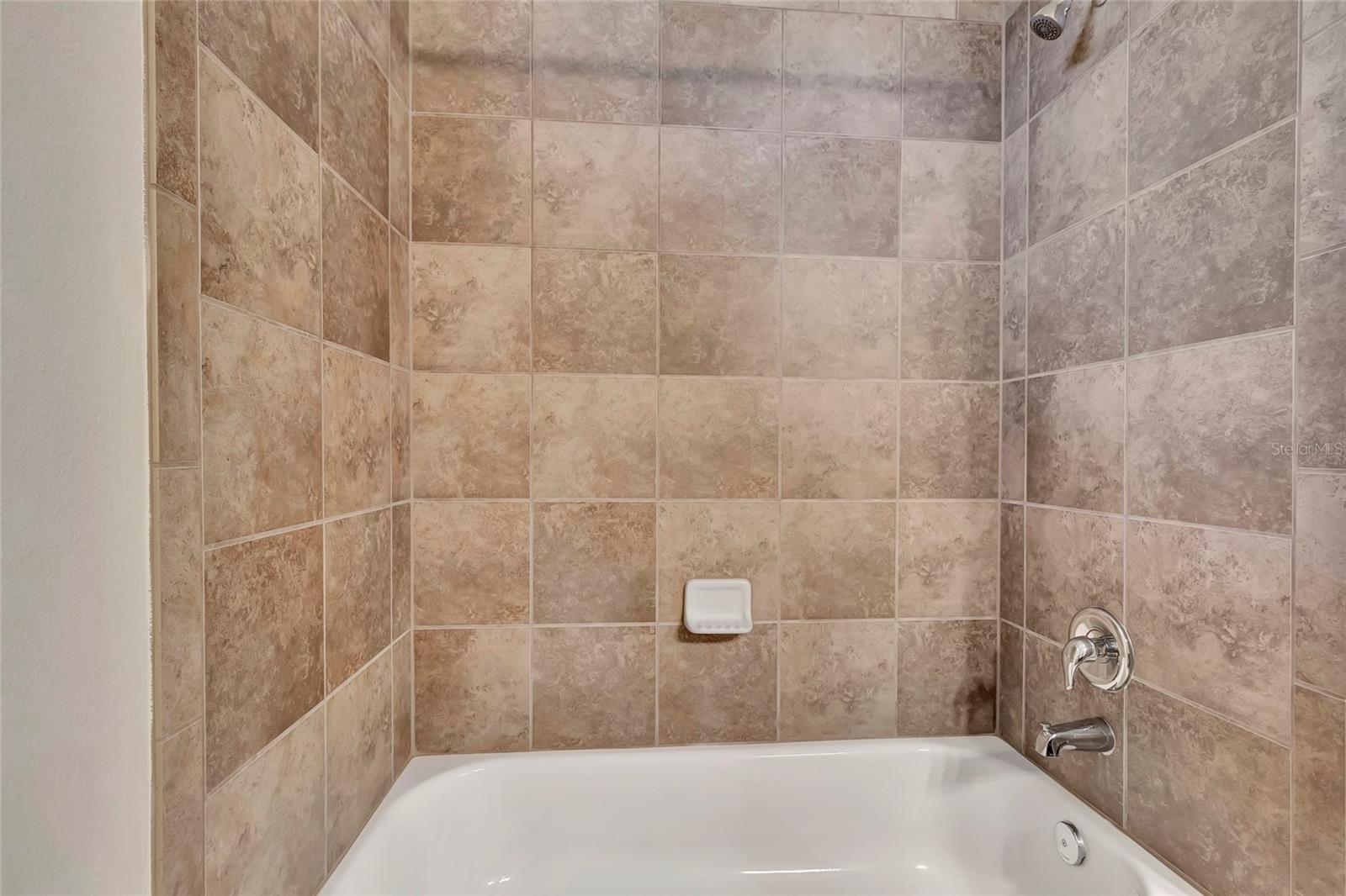 PILLARS RDG - Residential