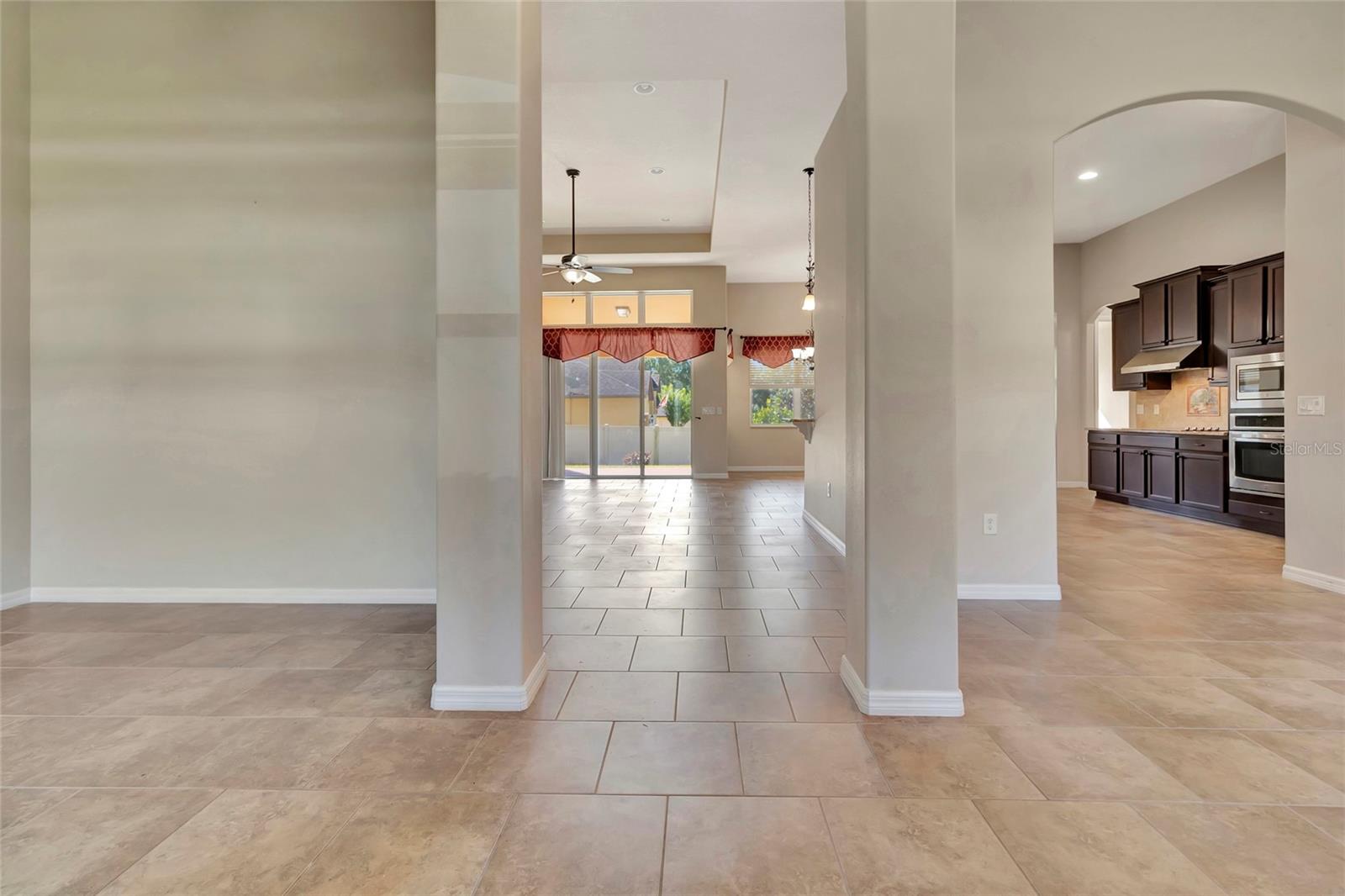 PILLARS RDG - Residential