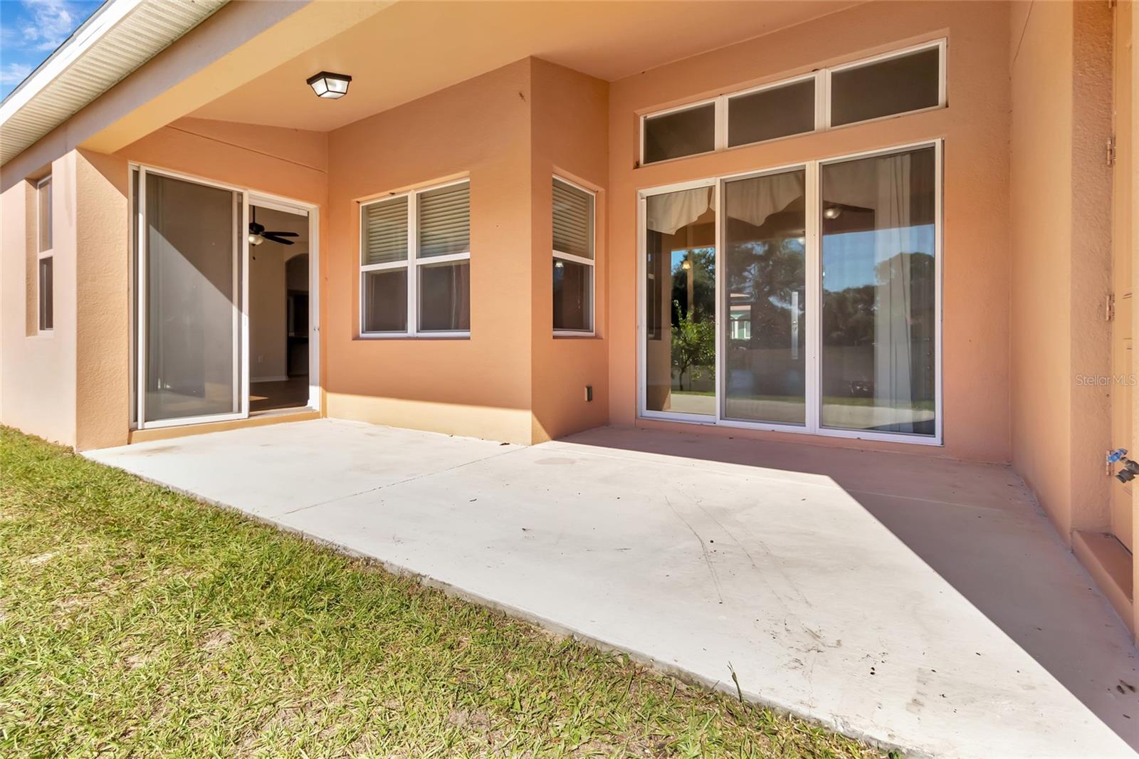 PILLARS RDG - Residential