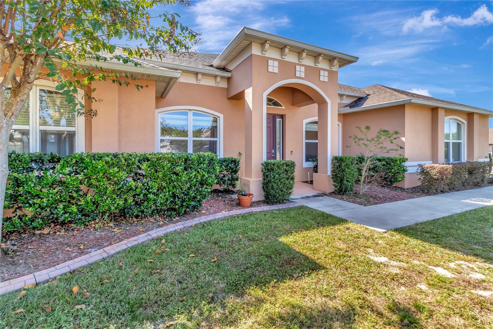 PILLARS RDG - Residential