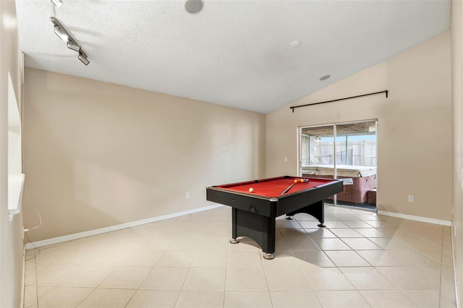 CHASE GROVES UNIT 8 - Residential