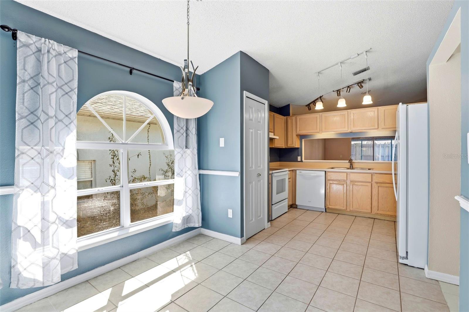 CHASE GROVES UNIT 8 - Residential