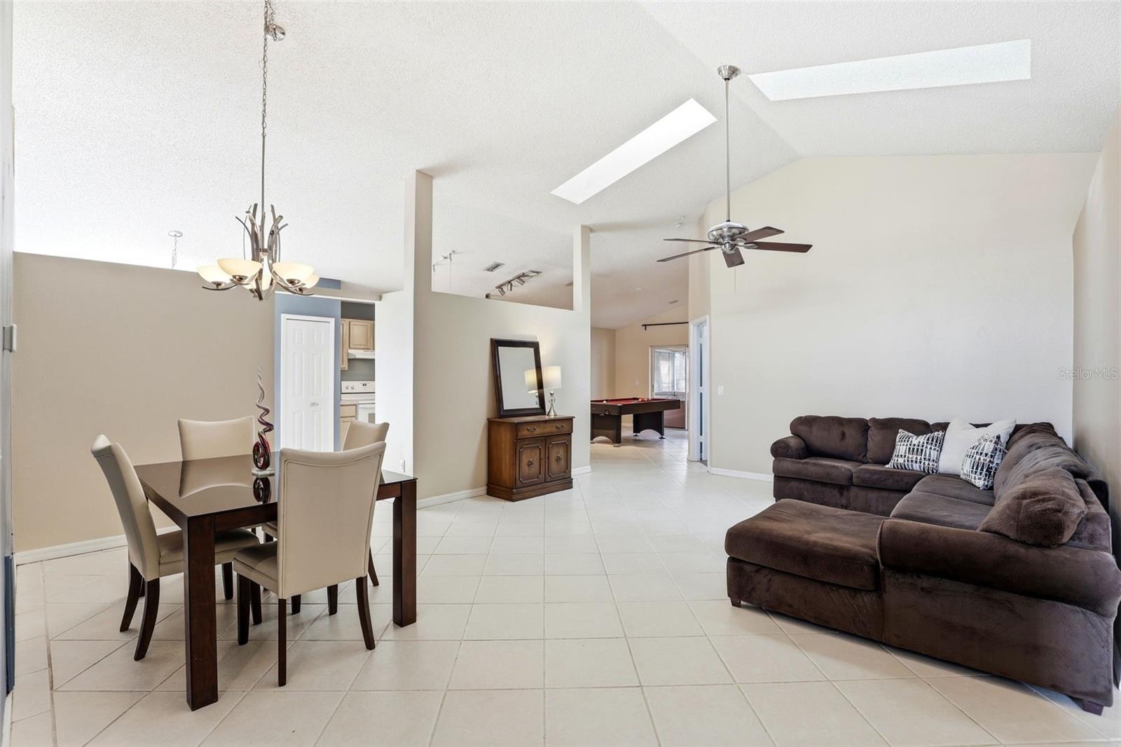 CHASE GROVES UNIT 8 - Residential