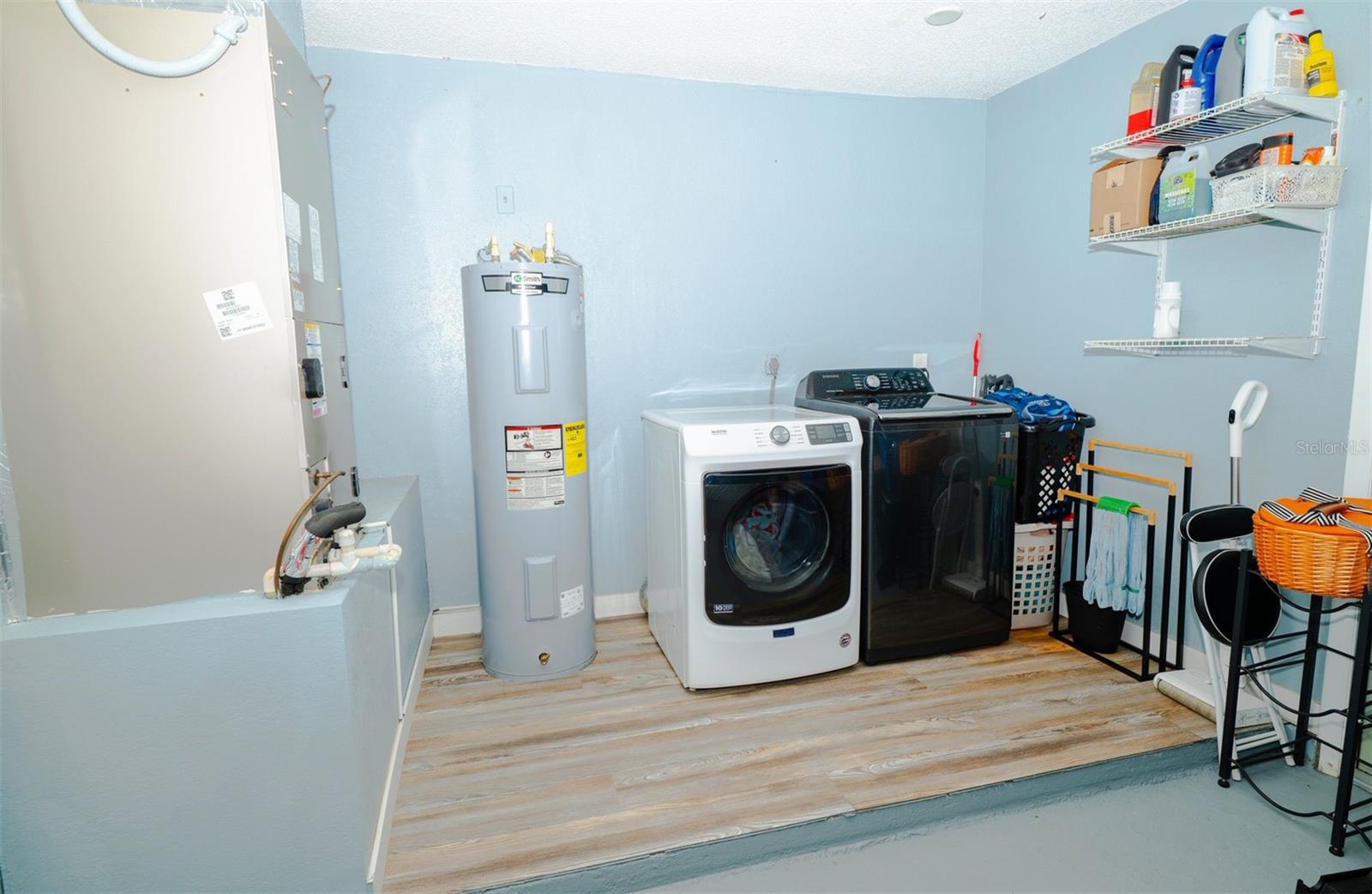 SILVER SPGS SHORES - Residential