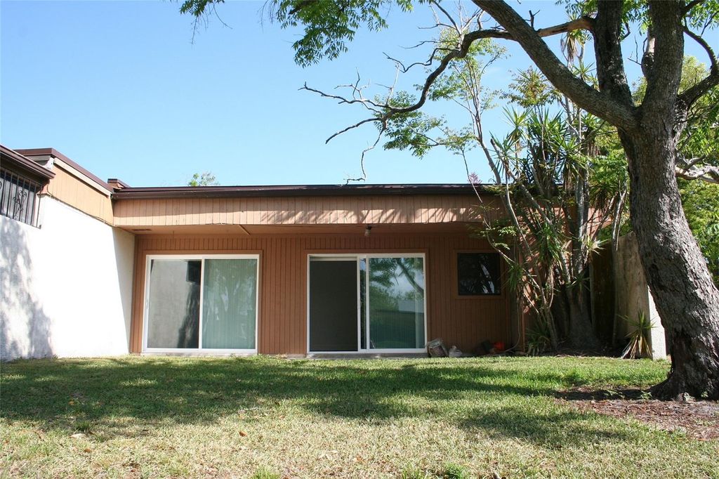 Photo of 2400 Dominica Run, Winter Park, FL 32792 (MLS # O6394406)