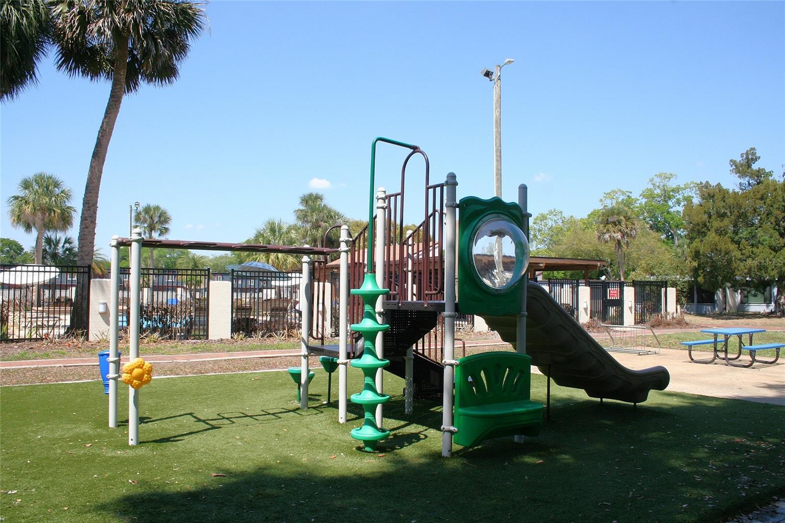 WINDWARD SQUARE SEC 3 - Residential