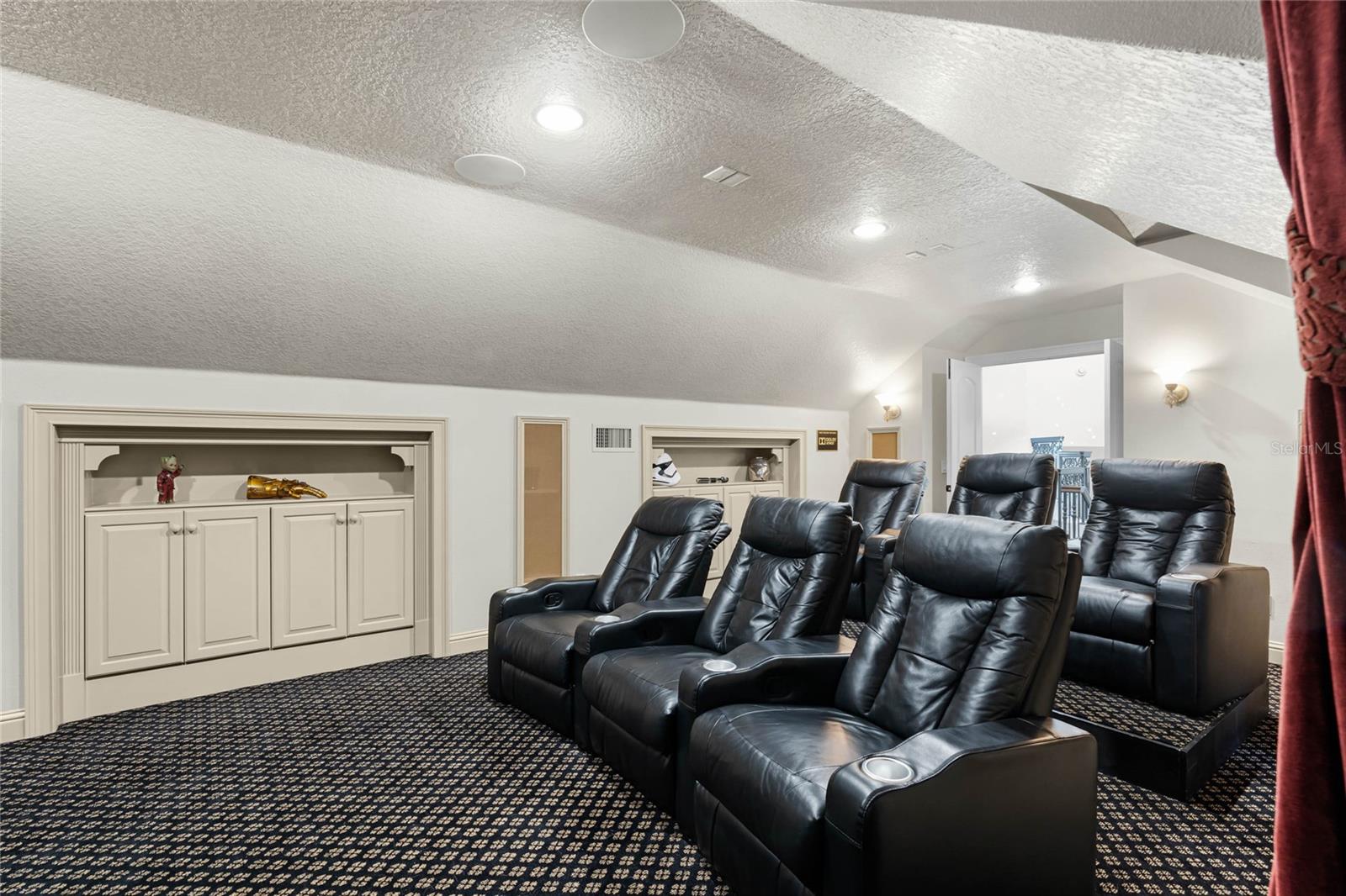 KEENES POINTE - Residential